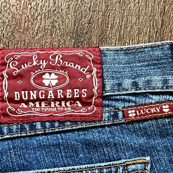 VTG LUCKY BRAND Mid Rise Flare Jeans in Medium Wash SZ 10 - Picture 6 of 11